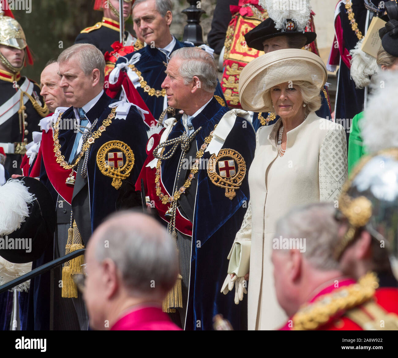 Sa Majesté la Reine rejoint le Prince Charles, la duchesse de Cornwall, le Prince Andrew et les autres membres de la famille royale de participer à l'ordre de la jarretière cérémonie au Château de Windsor. Photo David Parker 15.06.15 Banque D'Images