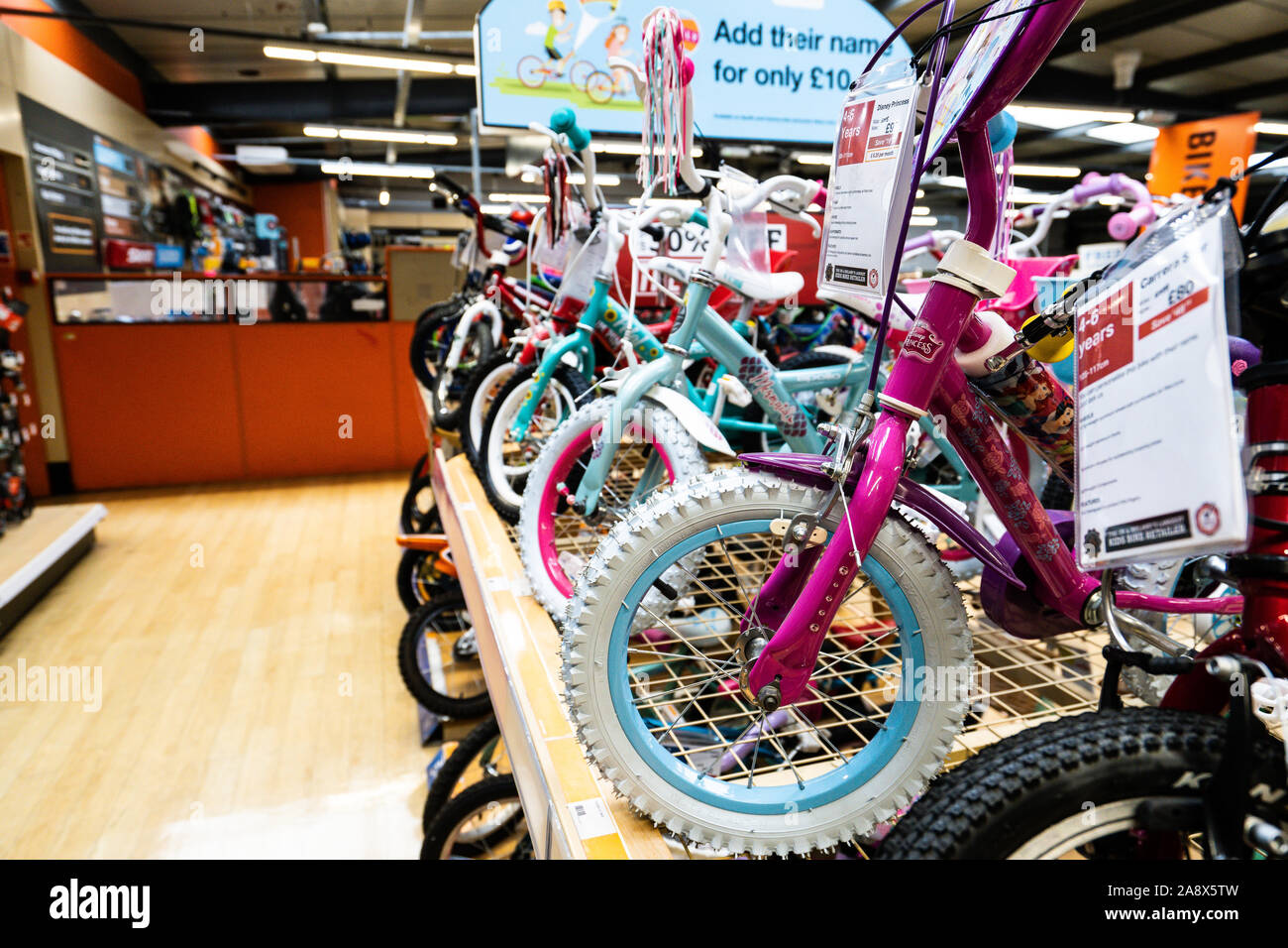 Stabilisateurs Petites Roues Pour Velo D Enfants Support De Roue Auxiliaire Pieces De Roues D Entrainement Pour Velos Pour Enfants La Securite Et La Stabilite Necessaries Pour 12 14 16 18 20inch Amazon Fr Sports Et Loisirs