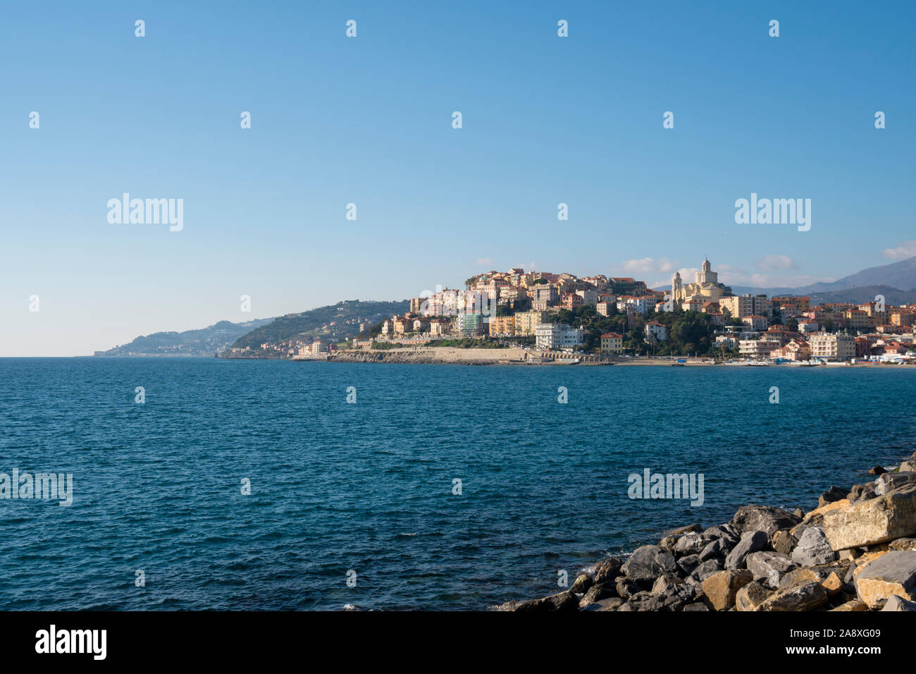 Paysage de Porto Maurizio sur la Riviera italienne près de Imperia, ligurie, italie Banque D'Images