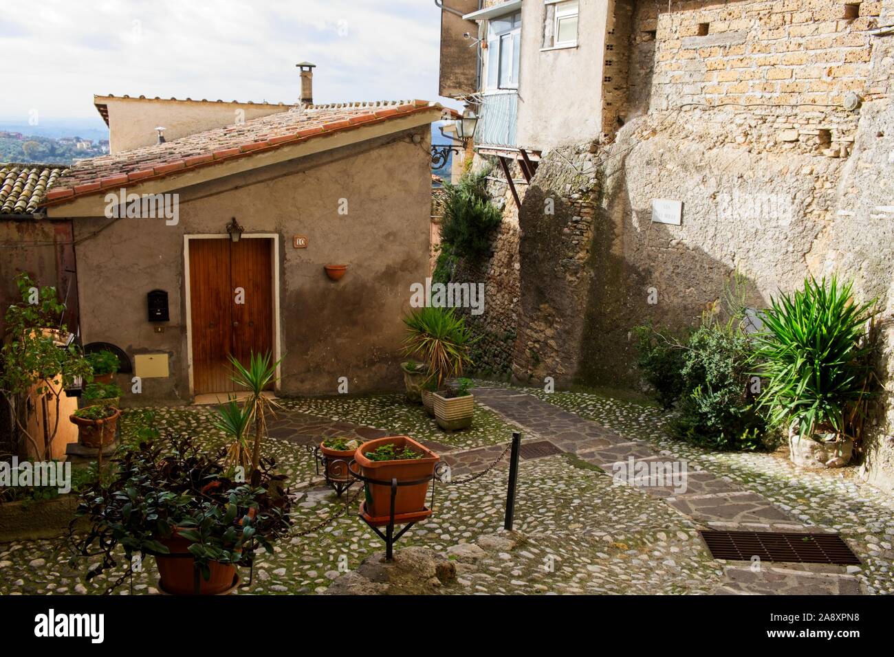 Ruelles dans le village de Poggio Mirteto, dans la province de Rieti, Latium, Italie Banque D'Images