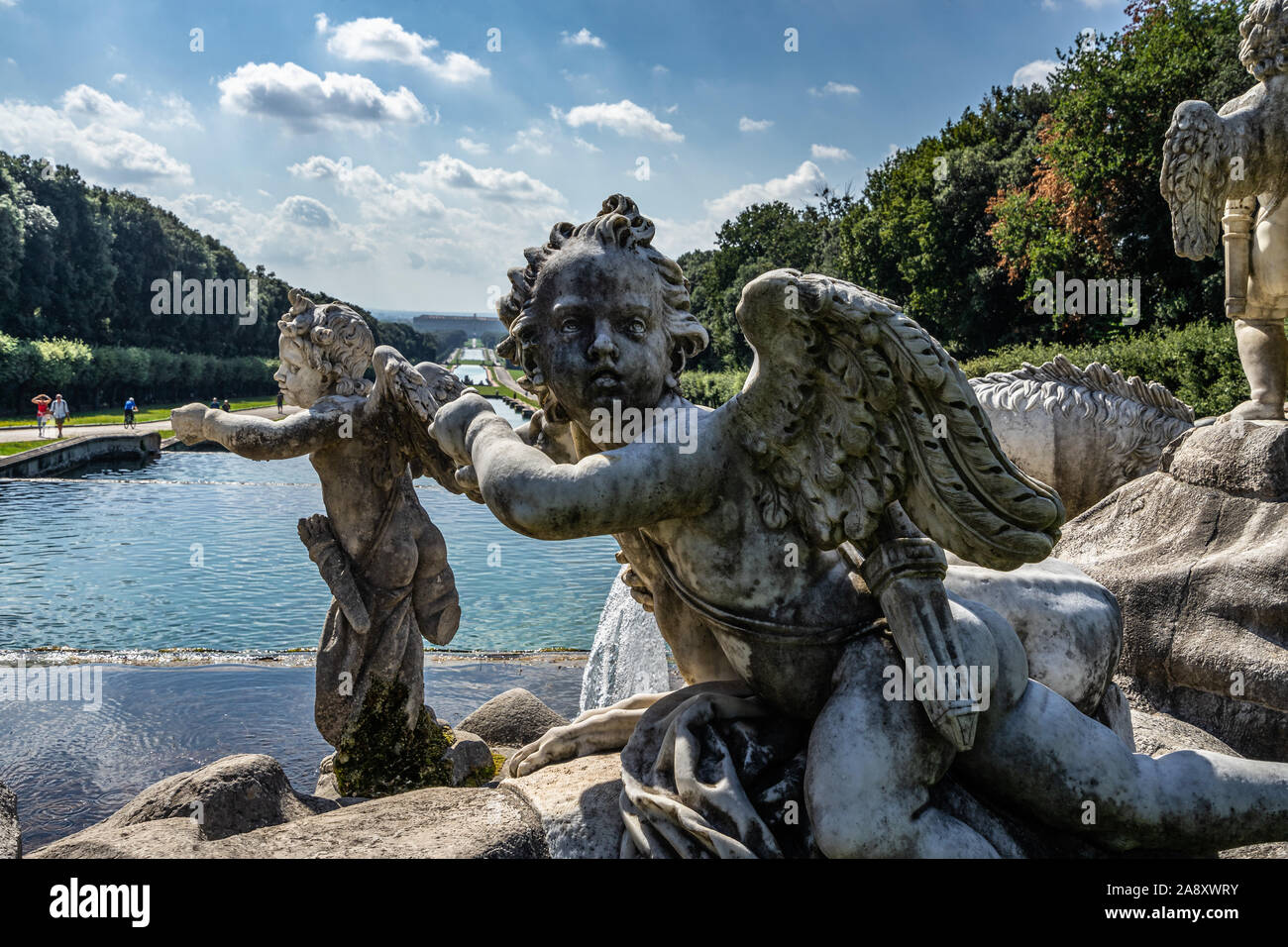 Détail d'une statue en marbre de Carrare partie de la fontaine de Vénus et Adonis au Palais Royal de Caserte, Campanie, Italie, Campanie, Italie Banque D'Images