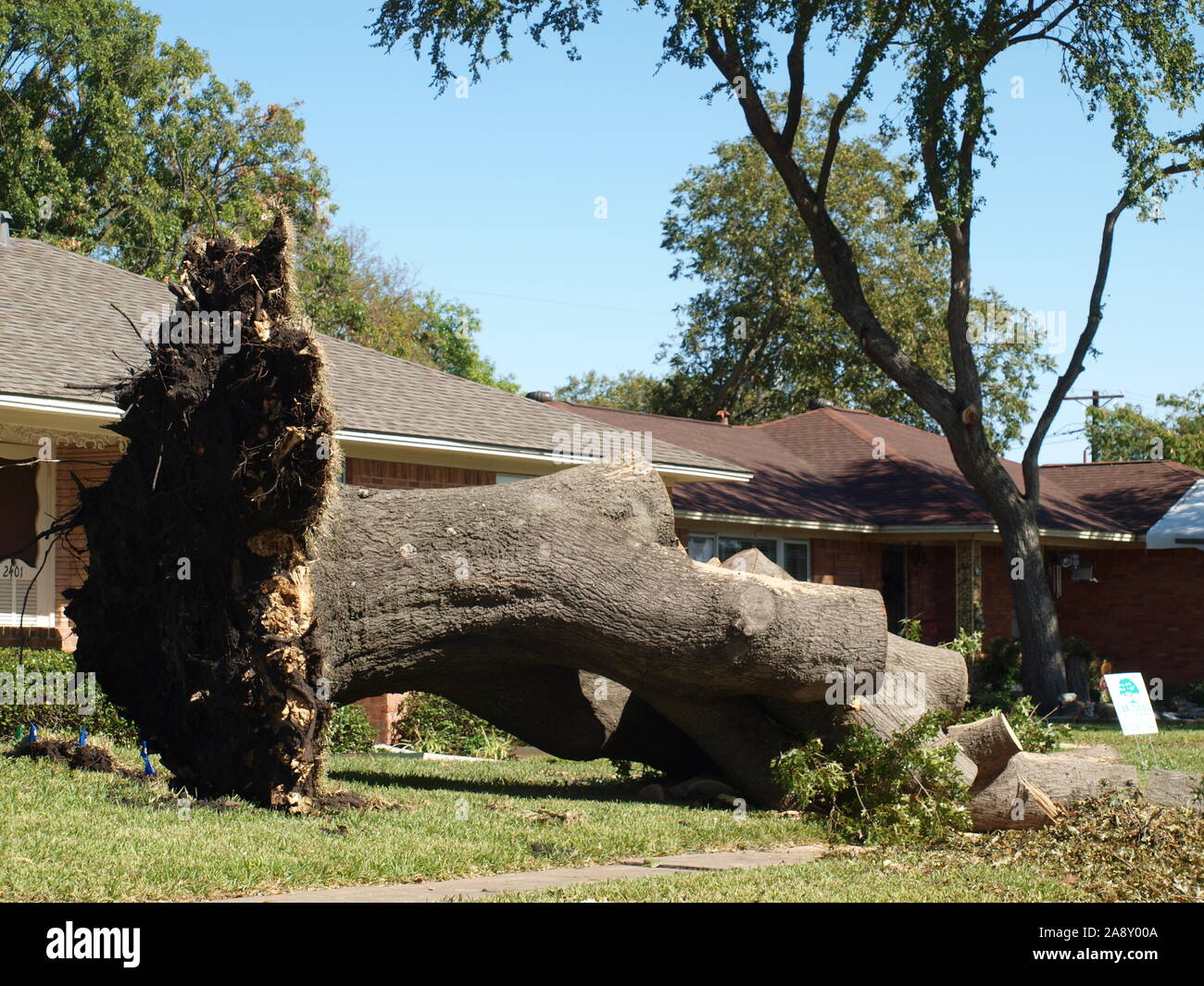 EF-3Tornado North Dallas région durement touchée, Preston Hollow, University Park, Highland Park, Preston,Royal Central Royal Expresswa Banque D'Images