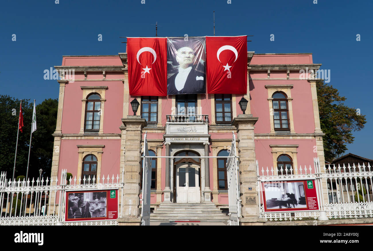 Vue extérieure du bâtiment de la municipalité d'Edirne, Turquie. L'Hôtel de ville Banque D'Images