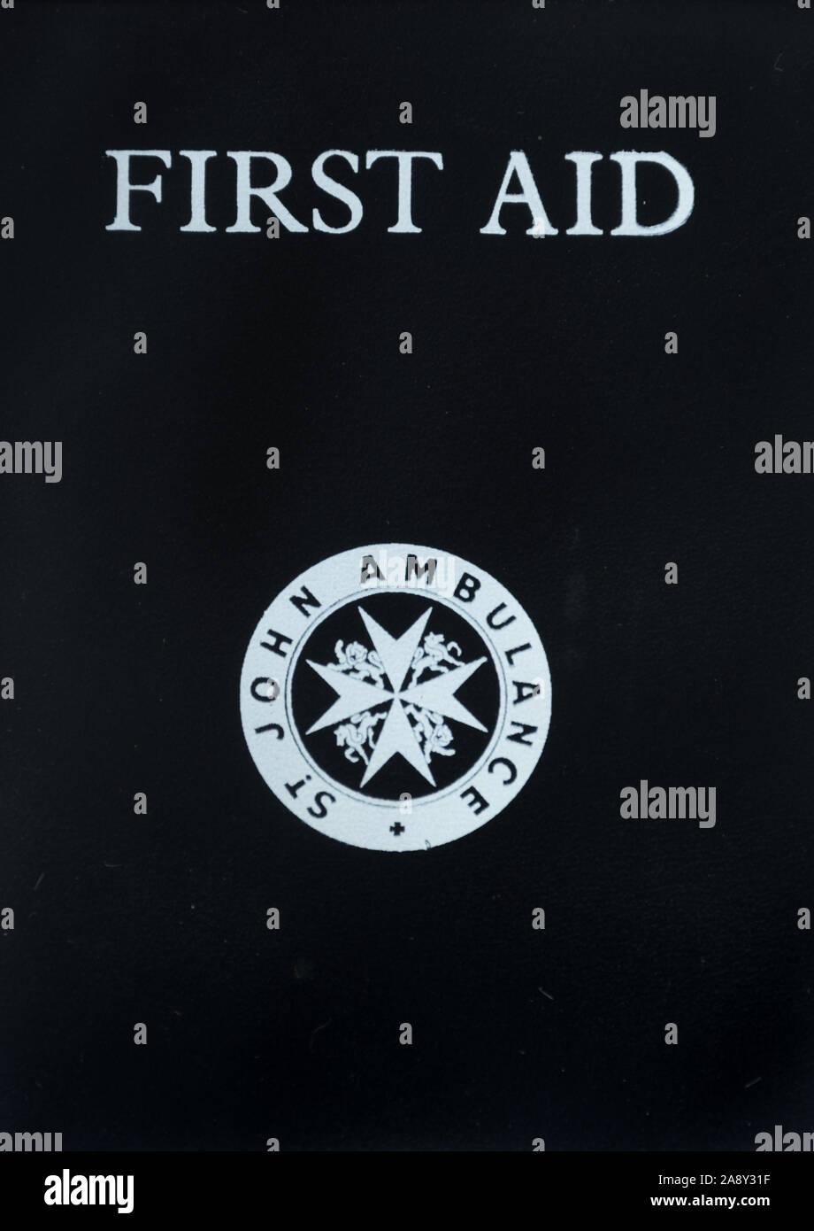 La Brigade de l'Ambulance Saint-Jean et de premiers soins logo mots sur une carte de membre titulaire Banque D'Images