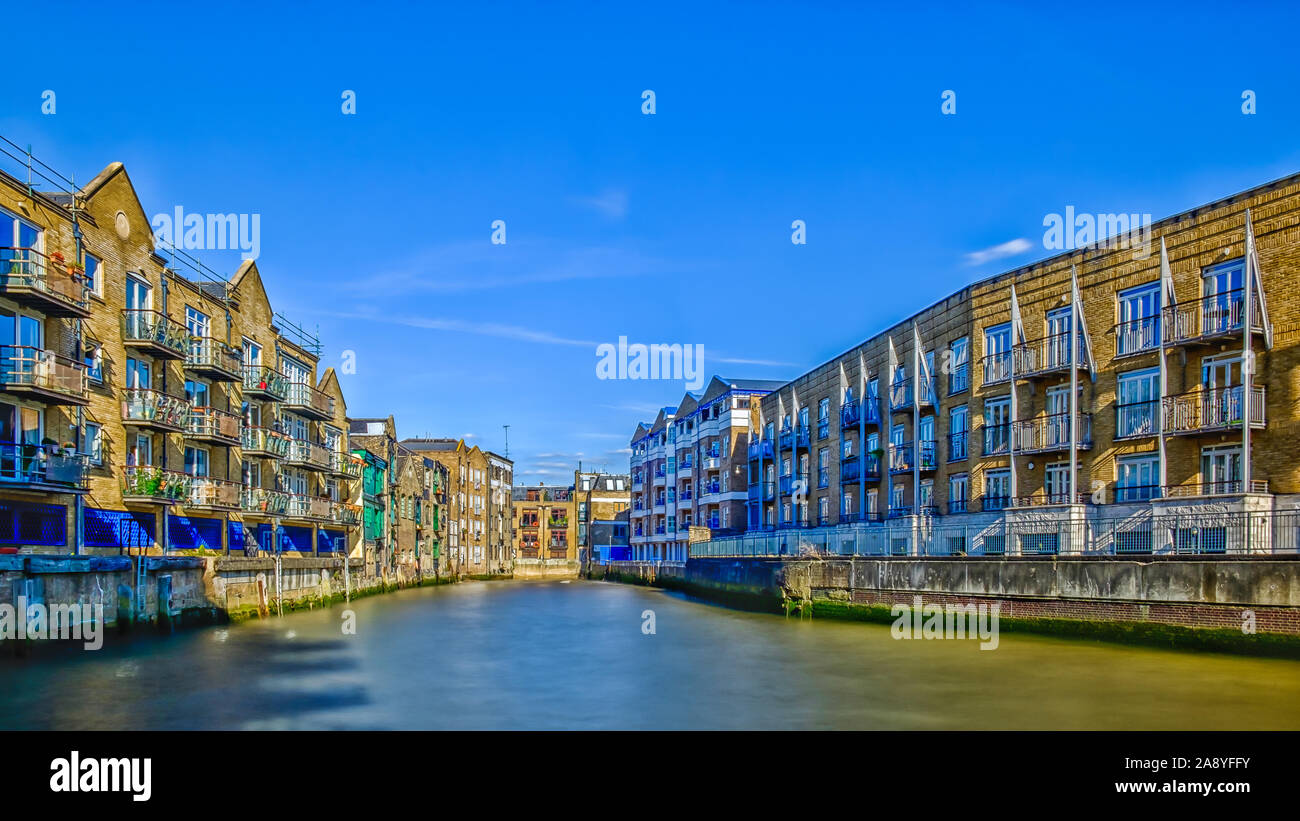 District de Poplar, Royaume-Uni, septembre 2018, bâtiments près de la Tamise dans l'arrondissement de Tower Hamlets, dans l'est de Londres Banque D'Images