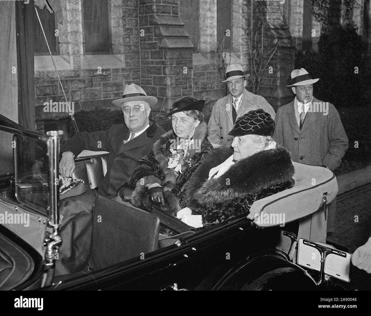 Le président Franklin Roosevelt, sa femme Eleanor Roosevelt et sa mère Noël en 1934 congé services Banque D'Images