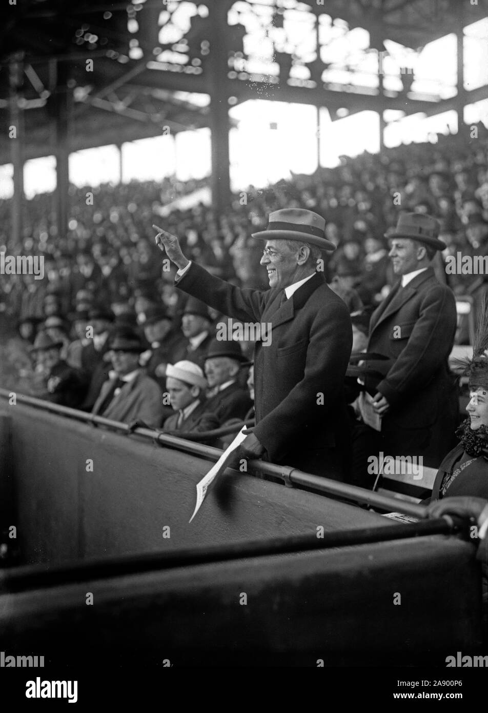 Woodrow Wilson à l'occasion de l'ouverture de la saison de baseball ca. 1915 Banque D'Images