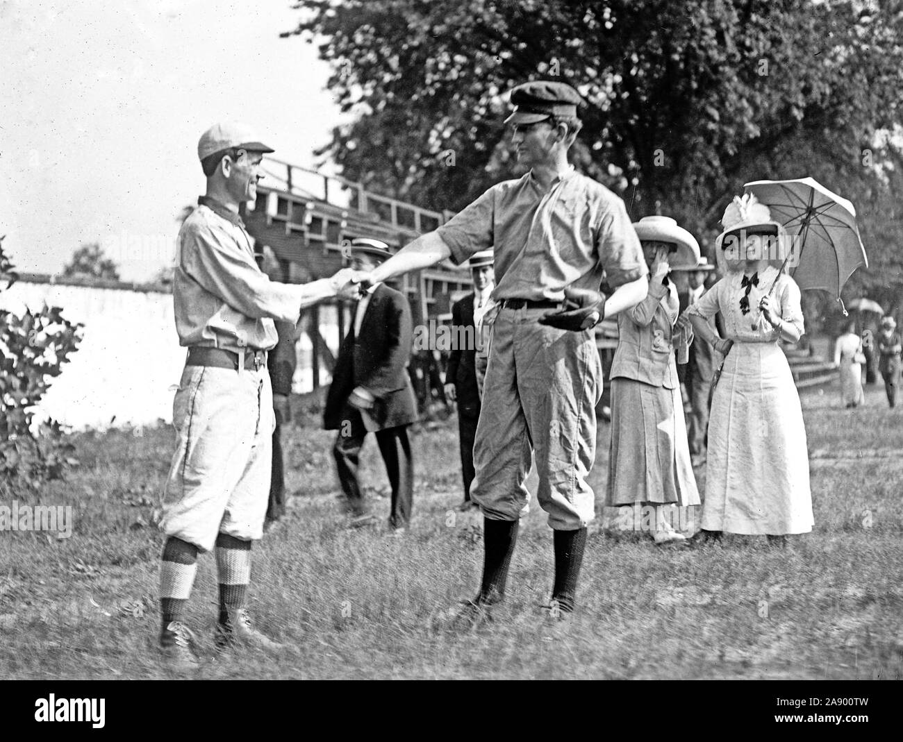 Match de baseball du Congrès, M. Lafferty et Webb, ca. 1911 Banque D'Images