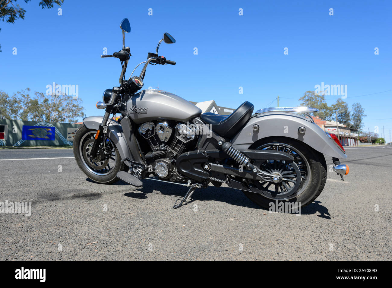 Indian Scout moto garée dans la rue Banque D'Images