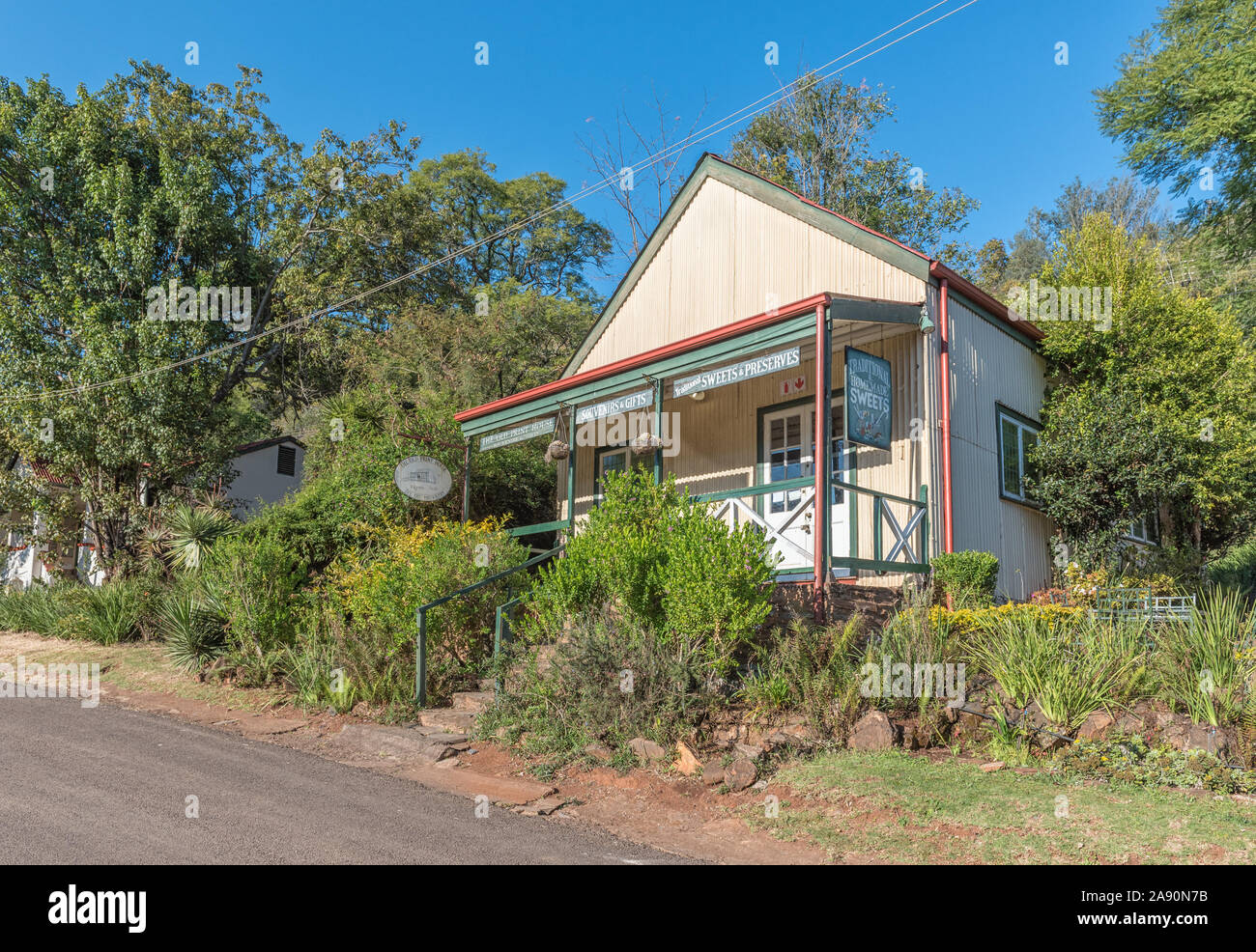 PILGRIMS REST, AFRIQUE DU SUD - 21 MAI 2019 : une scène de rue, avec l'historique Imprimer Maison, dans Pilgrims Rest à Mpumalanga Banque D'Images