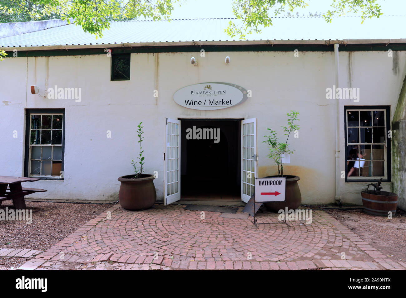 Au marché du vin vignobles Blaauwklippen à Stellenbosch, Cape Winelands, Afrique du Sud. Banque D'Images
