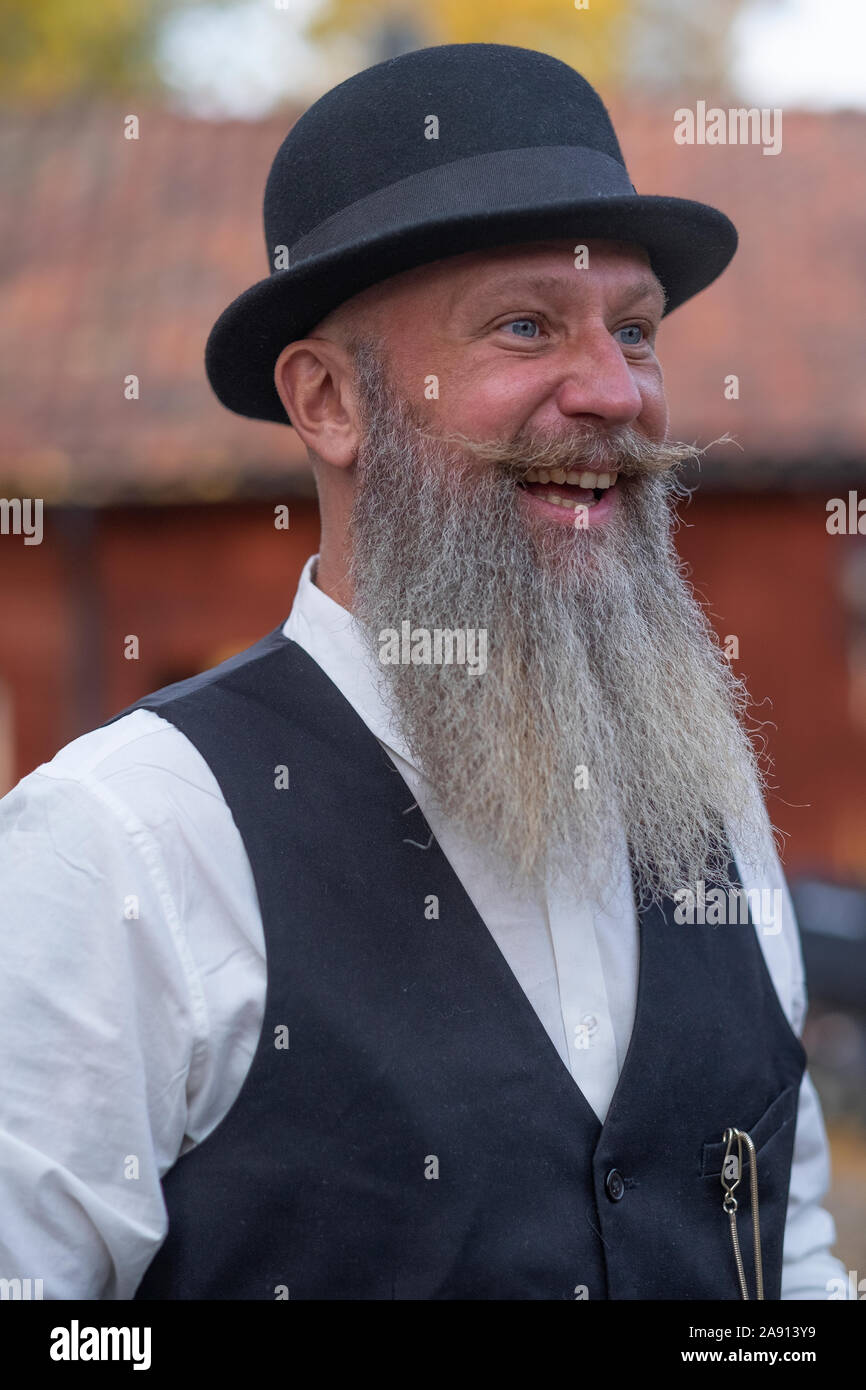 Homme à longue barbe Banque D'Images