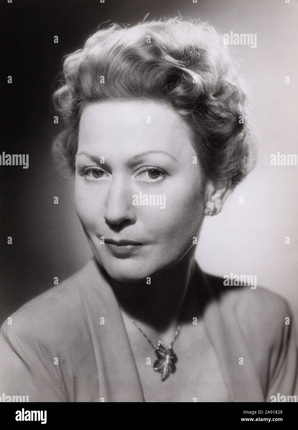 Heli Finkenzeller, deutsche Bühnen- und Deutschland, Filmschauspielerin 1950er Jahre. Théâtre Allemand et actrice film Heli Finkenzeller, l'Allemagne des années 1950. Banque D'Images