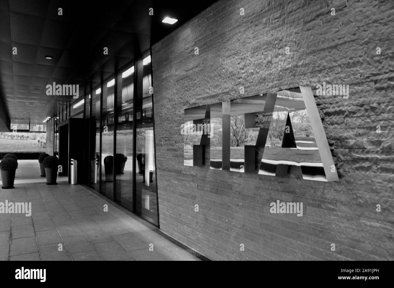 Suisse : La FIFA-Siège à Zürich reflète la puissance et l'argent impliqué dans le grand sport-business Banque D'Images