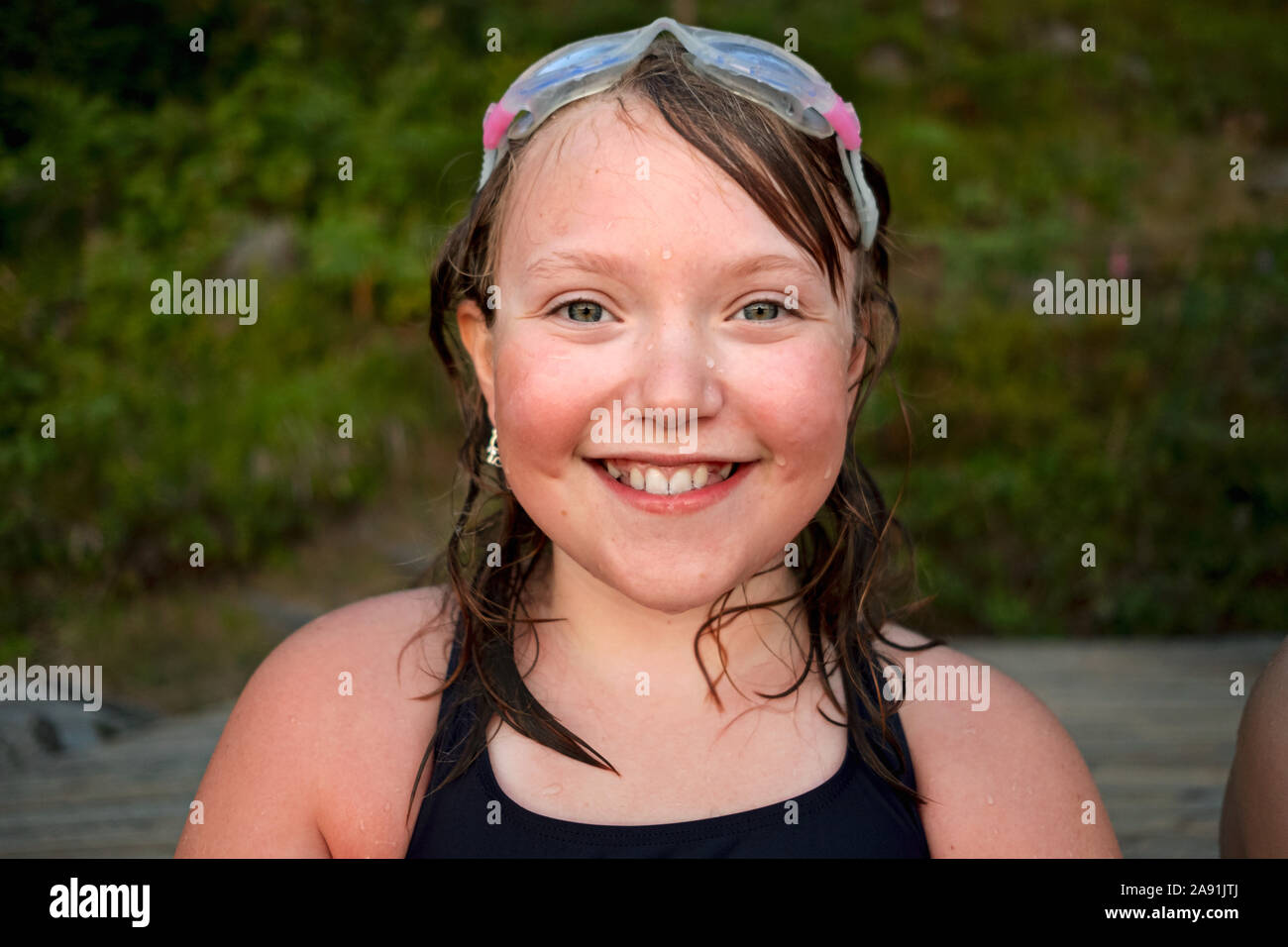 Jeune fille souriante Banque D'Images