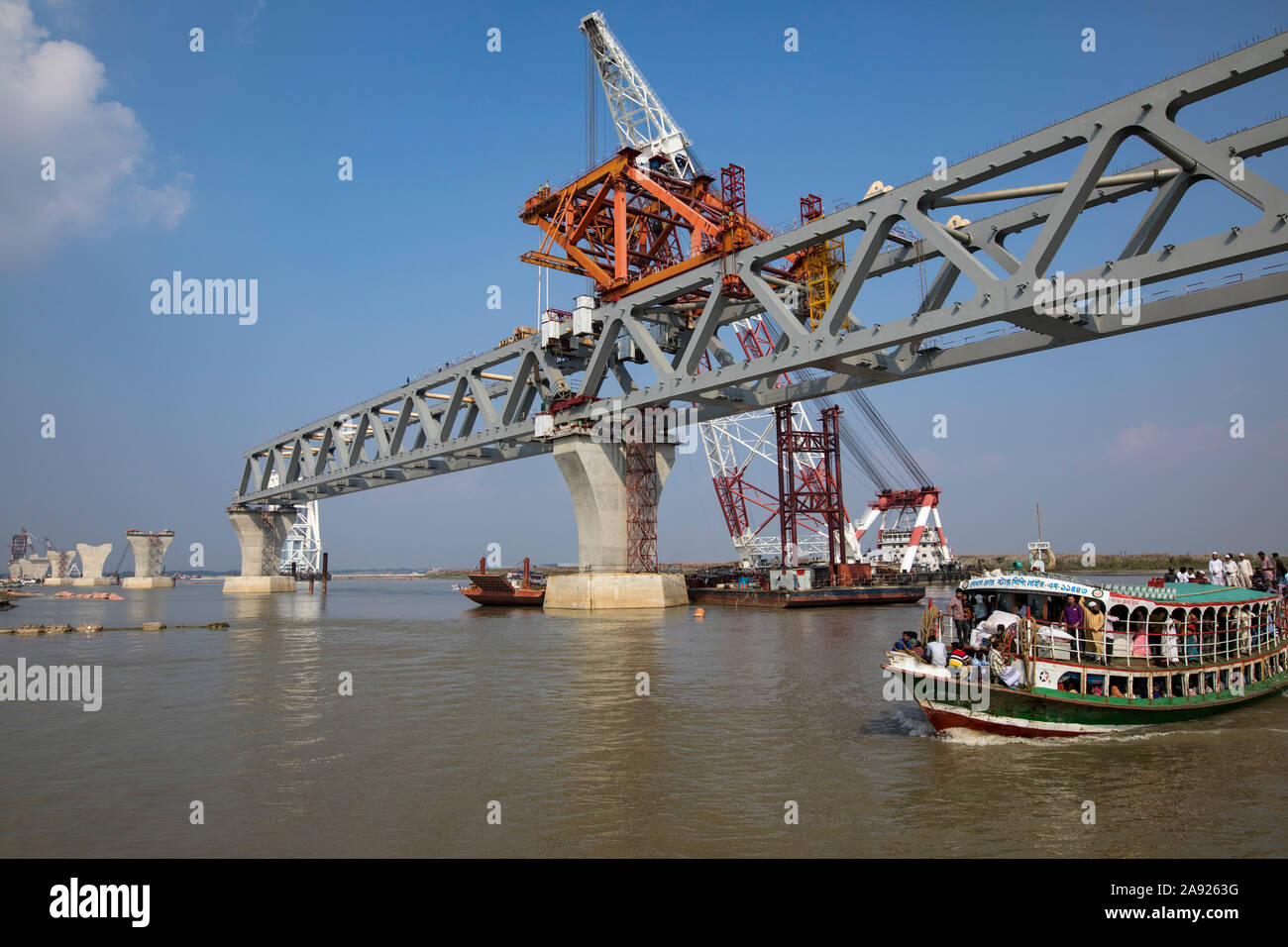 DHAKA, BANGLADESH - 12 novembre : la construction du pont de Padma, Shariatpur Bangladesh le 12 novembre 2019. Le pont Padma reliera le sud-w Banque D'Images