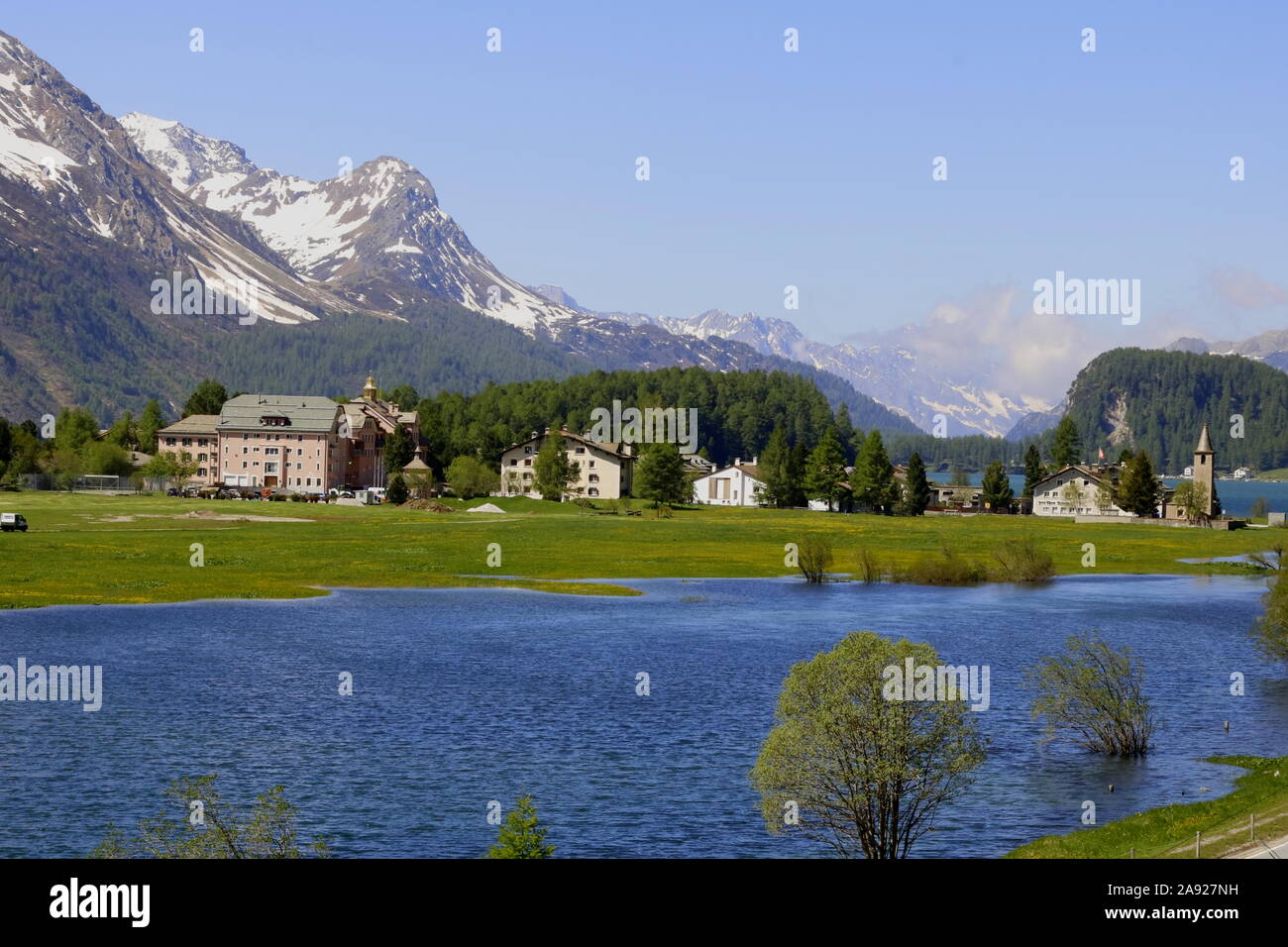 Sils Baselgia Junger Inn bei einem von commune française de Sils. Banque D'Images