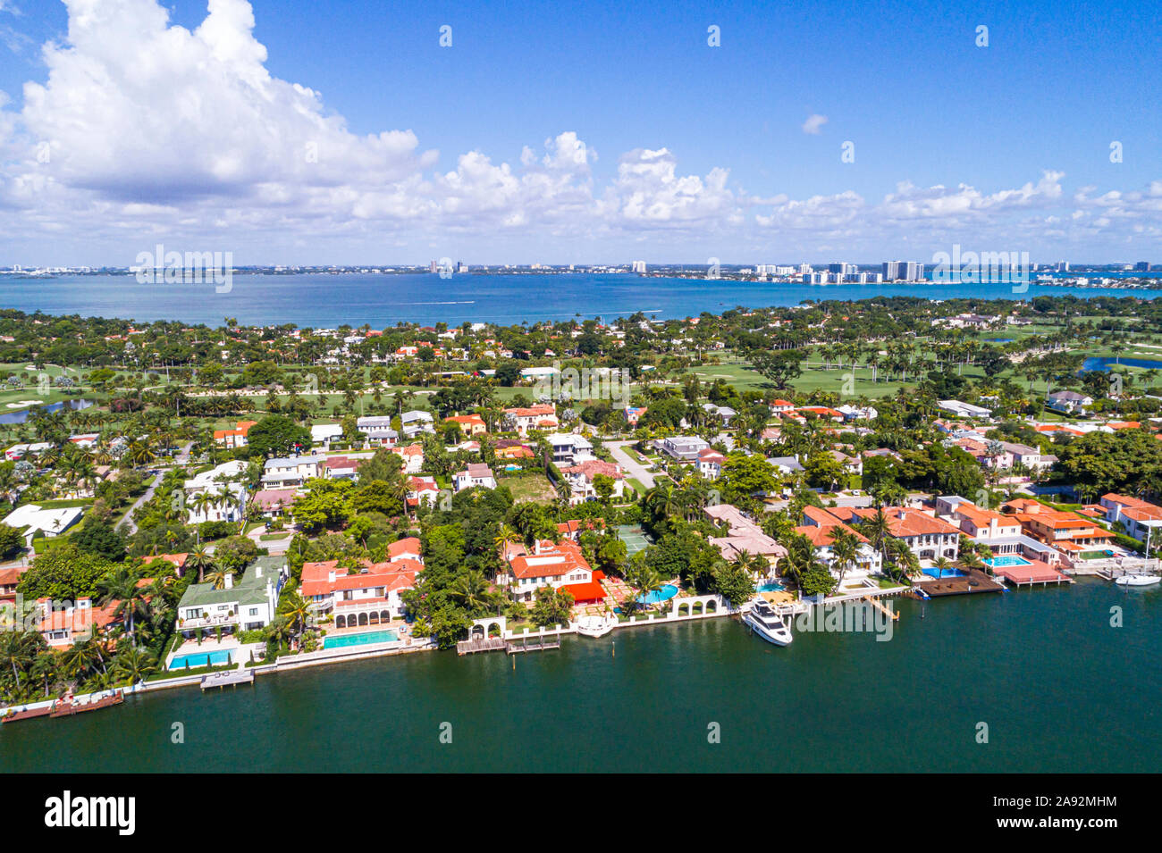 Miami Beach Florida, la Gorce Golf Club, Biscayne Bay Water Waterfront homes résidences, Indian Creek Water, vue aérienne d'oiseau au-dessus, Banque D'Images