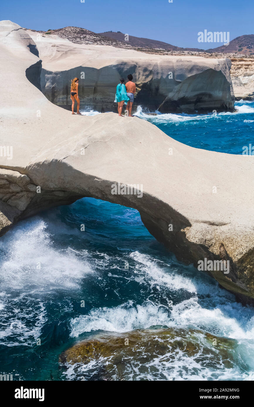 Plage de Sarakiniko ; île de Milos, Cyclades, Grèce Banque D'Images