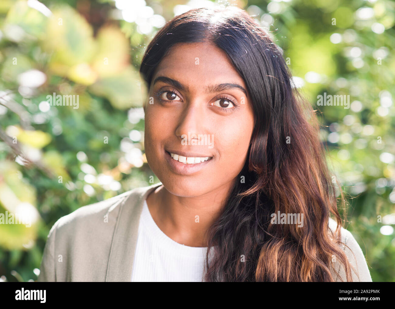 Portrait de jeune femme Banque D'Images