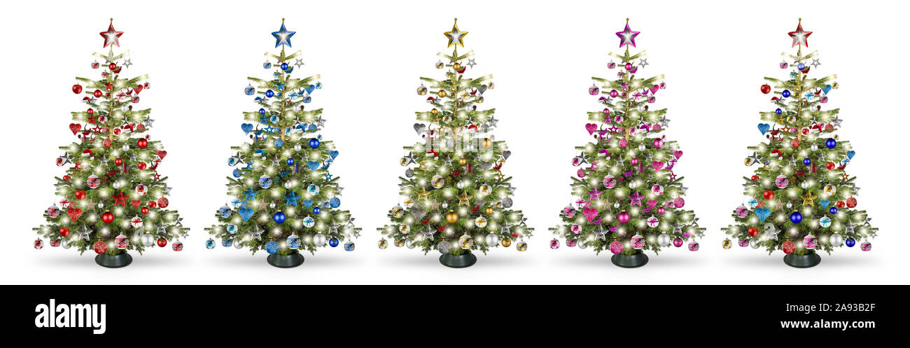 Collection de jeu de l'arbre de Noël naturel nordmann, décoré d'argent rouge bleu or rose et argent baubles étoiles coeurs en bois et un éclairage led isol Banque D'Images