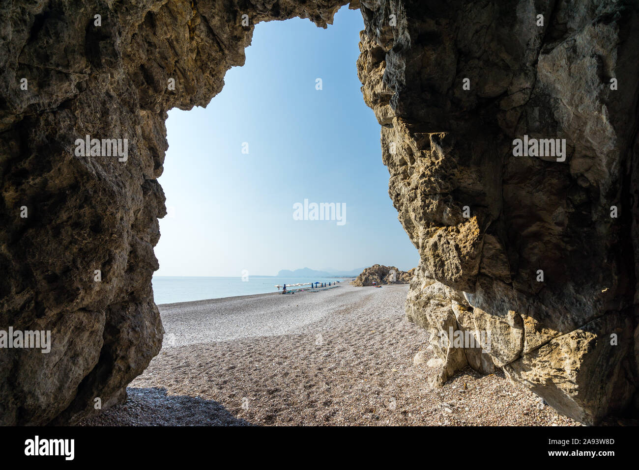 À l'intérieur d'une caverne sur la mer Traounou Beach Rhodes Grèce Europe Banque D'Images À l'intérieur d'une caverne sur la mer Traounou Beach Rhodes Grèce Europe Banque D'Images