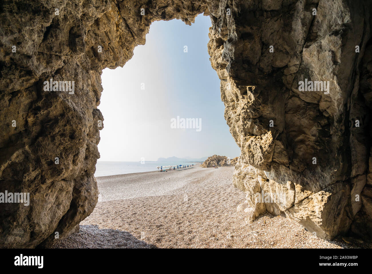 À l'intérieur d'une caverne sur la mer Traounou Beach Rhodes Grèce Europe Banque D'Images À l'intérieur d'une caverne sur la mer Traounou Beach Rhodes Grèce Europe Banque D'Images