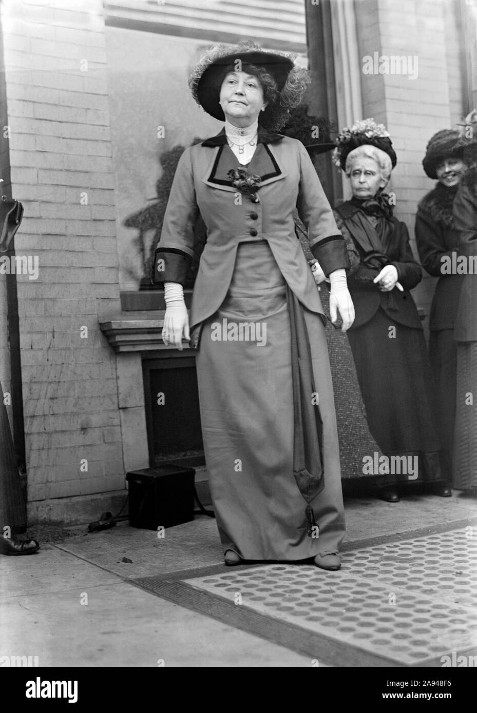 Ellen Axson Wilson, première épouse du Président américain Woodrow Wilson, assistant à premier petit déjeuner en tant que première dame des États-Unis, Washington, D.C., USA, Harris & Ewing, Mars 1913 Banque D'Images