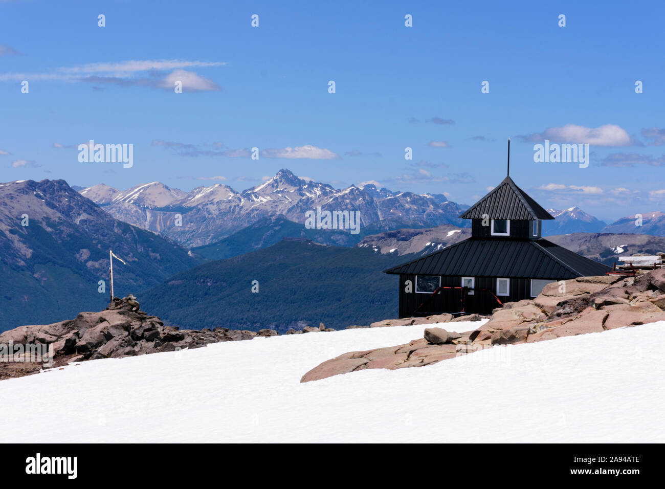 Vue paysage d'Otto Meiling contre des réfugiés dans la vallée de Pampa Linda, Parc National Nahuel Huapi, Bariloche, Patagonie, Argentine Banque D'Images