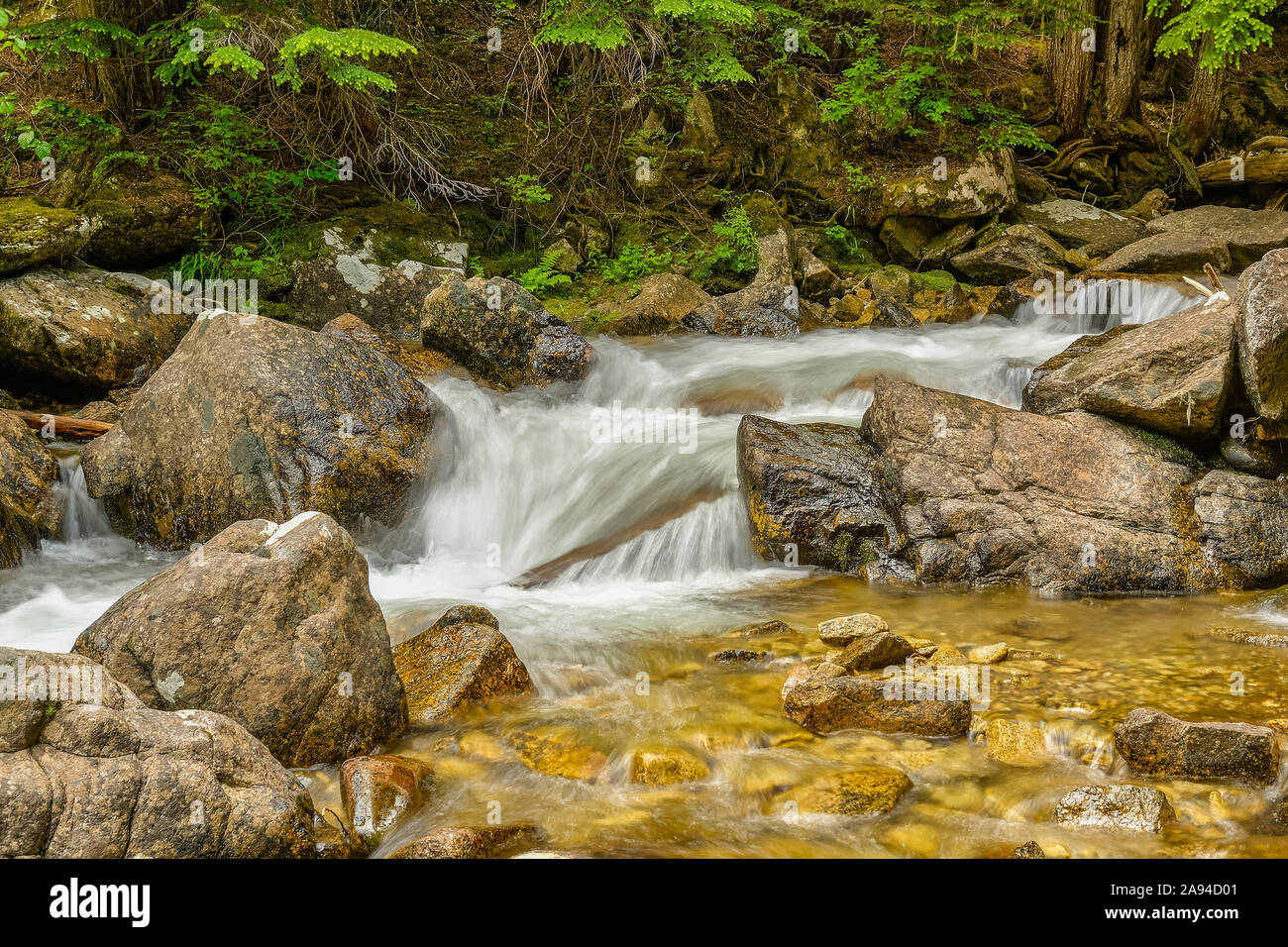 Composite HDR de photographies des chutes de base de Granite Falls, sur Granite Creek, une source pour le lac Priest, dans la forêt nationale de Kaniksu Banque D'Images