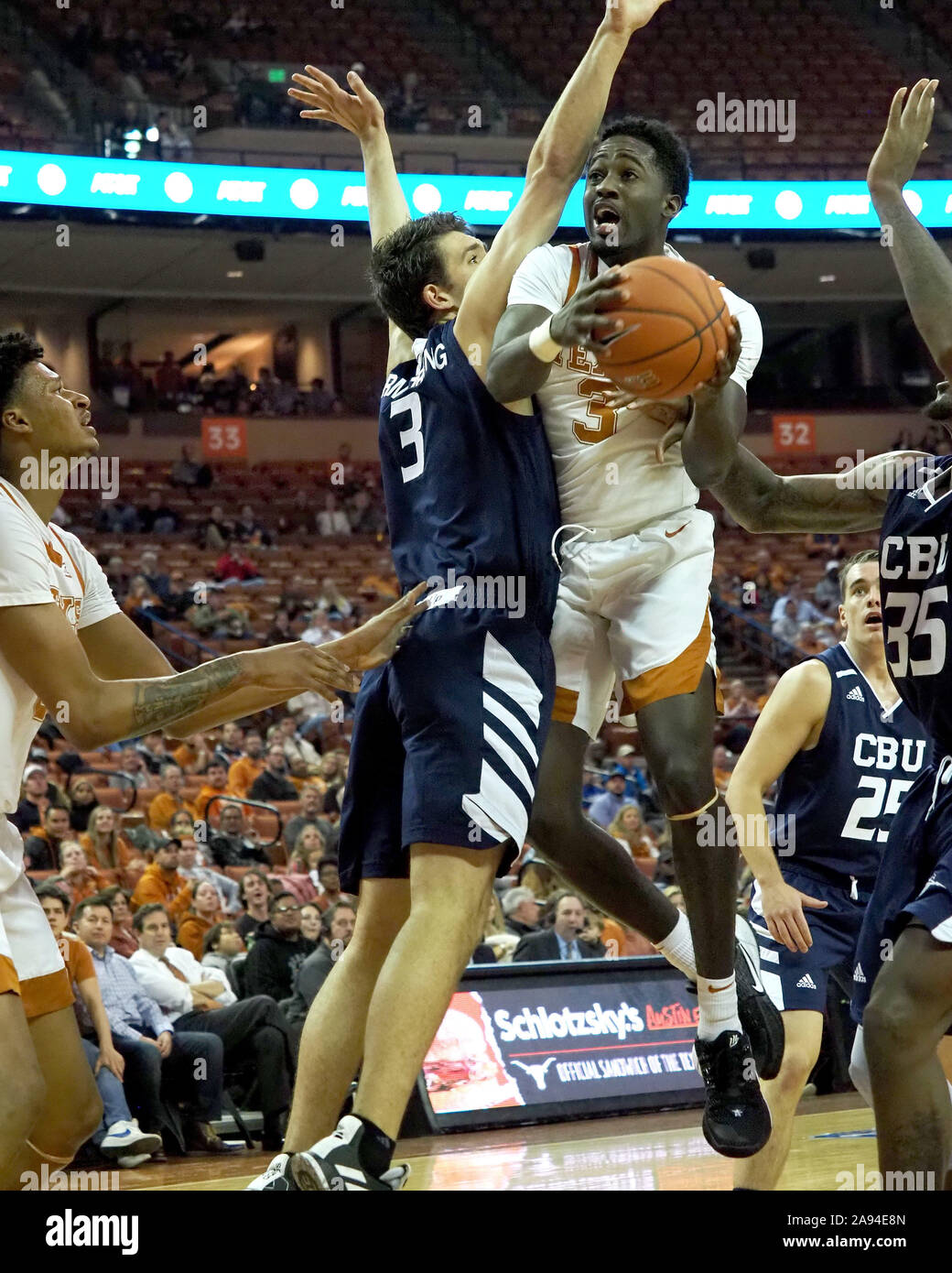 La mi-temps. 12 Nov, 2019. Courtney Ramey # 3 de la Texas longhorns en action contre les lanciers baptiste de Californie à la Frank Erwin Center à Austin Texas.Robert Backman/Cal Sport Media. Credit : csm/Alamy Live News Banque D'Images