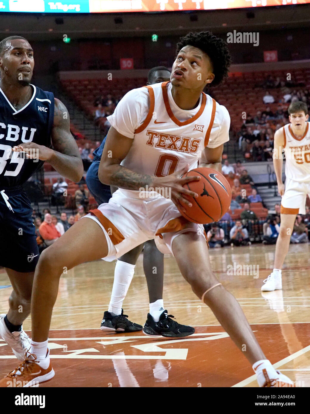 La mi-temps. 12 Nov, 2019. Gerald Liddell # 0 de la Texas longhorns en action contre les lanciers baptiste de Californie à la Frank Erwin Center à Austin au Texas. 26-22 Texas mène à mi.Robert Backman/Cal Sport Media. Credit : csm/Alamy Live News Banque D'Images