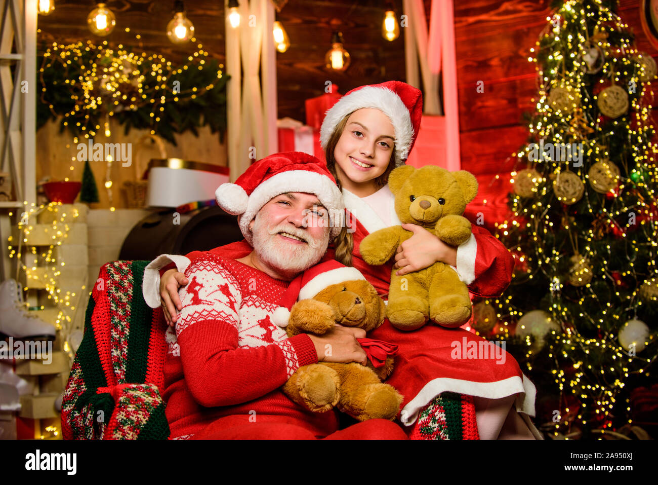 Les relations familiales. Tradition familiale concept. Boxing day. La visite des grands-parents