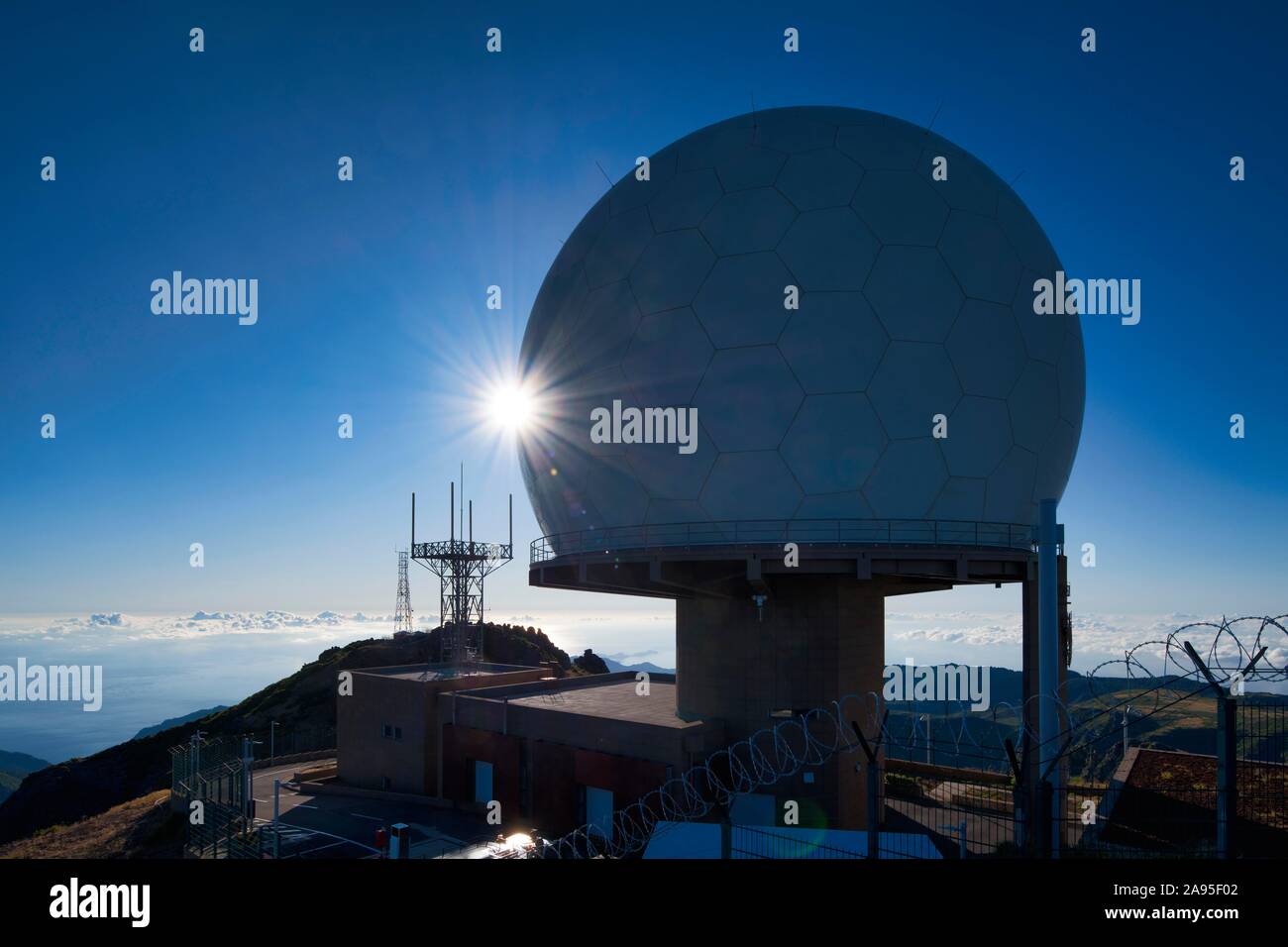 Forca Aerea Observatoire sur le Pico do Arieiro, Parque Natural da Madeira, Madère, Portugal Banque D'Images