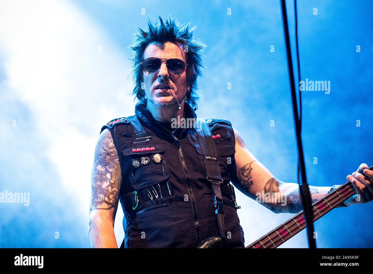Solvesborg, Suède. 05th, 2019 juin. Le groupe Skid Row effectue un concert live au cours de la fête de la musique suédoise Sweden Rock Festival 2019. Ici bassiste Rachel Bolan est vu sur scène. (Photo crédit : Gonzales Photo - Terje Dokken). Banque D'Images