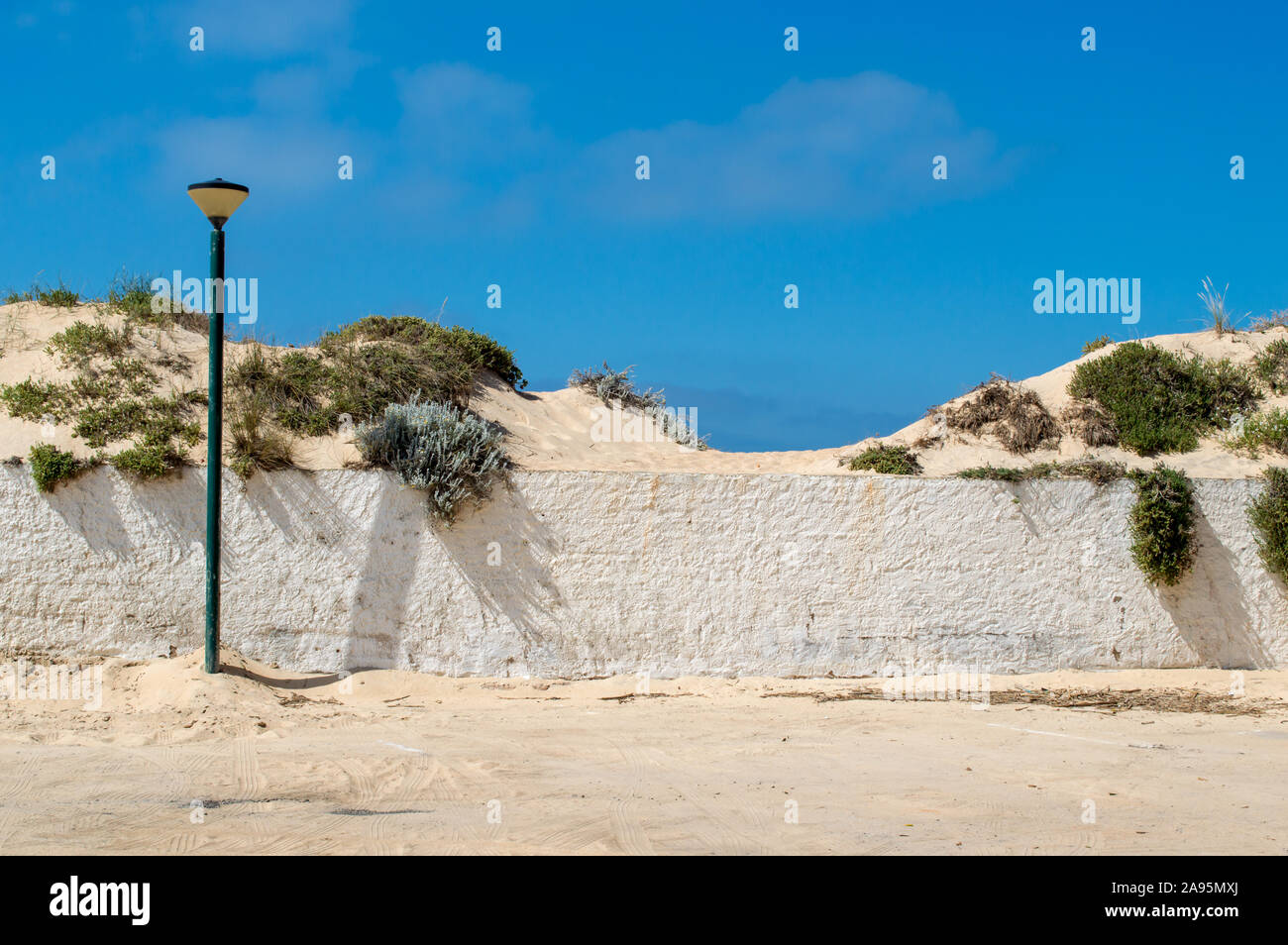 La ville de Faro et le parc naturel Ria Formosa, dans le sud du Portugal Banque D'Images