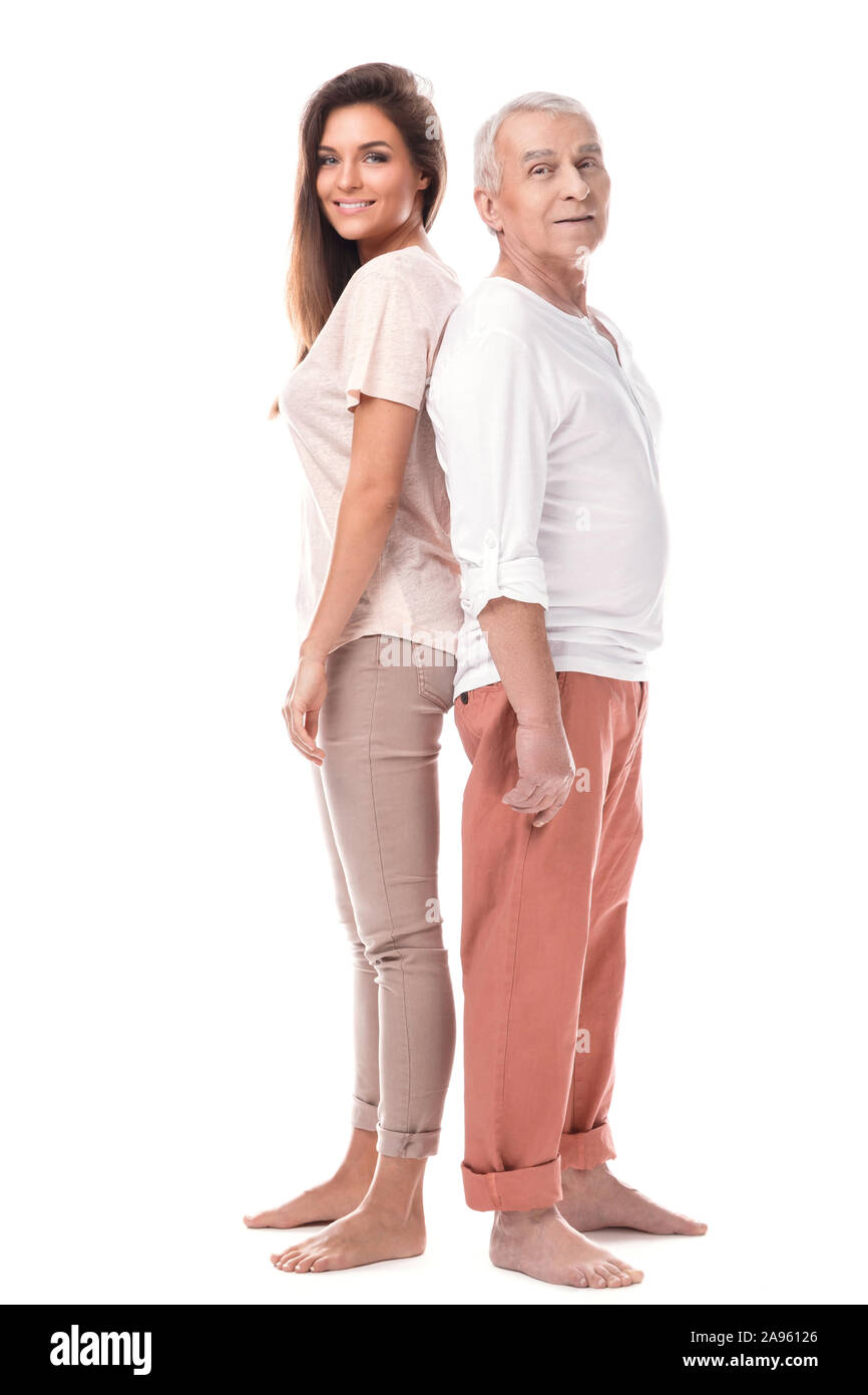 Heureux père âgé et sa belle fille sur fond blanc Banque D'Images