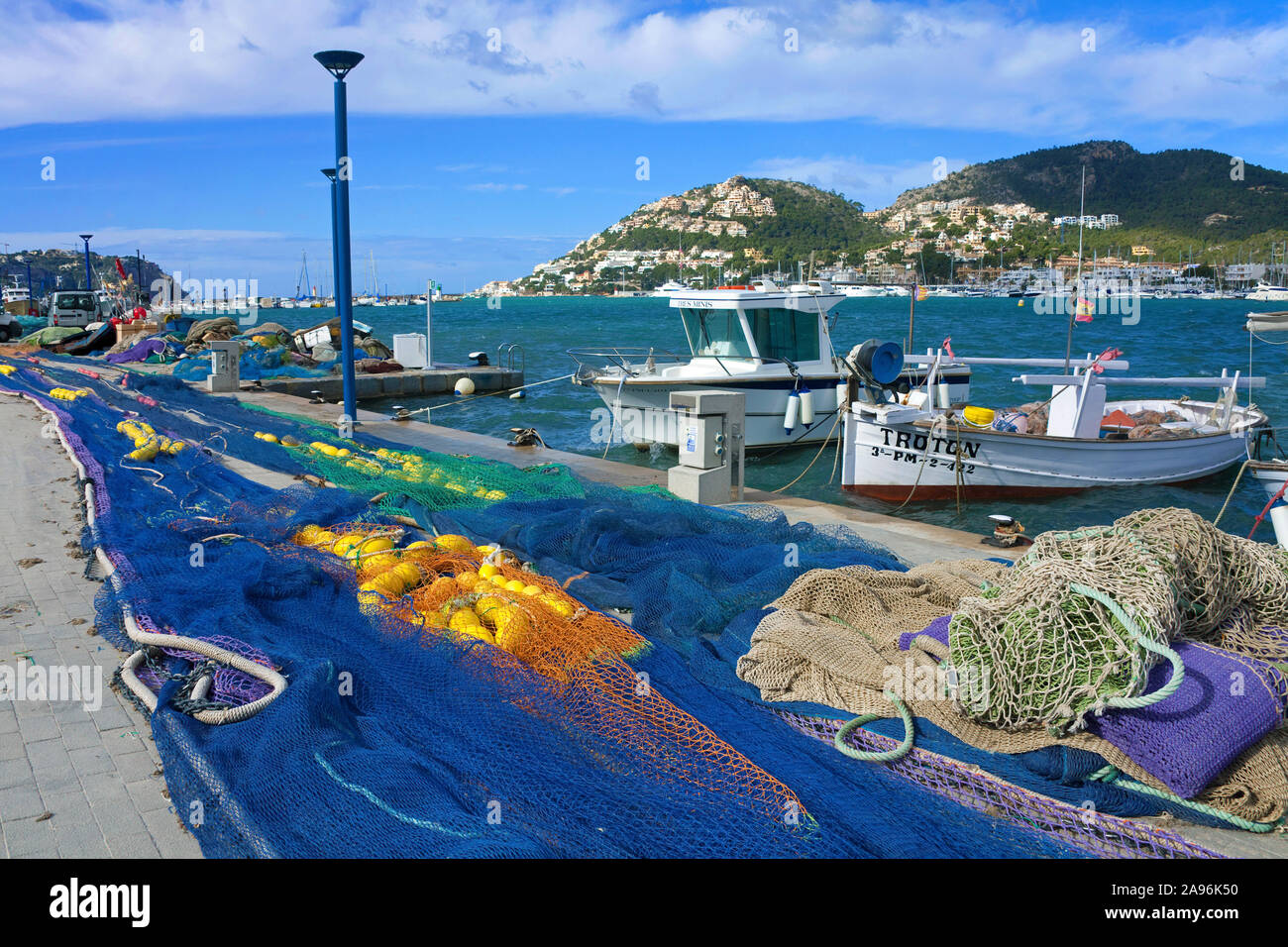 Les filets de pêche dans le port de Port d''Andtratx, Andratx, Mallorca, Baleares, Espagne Banque D'Images