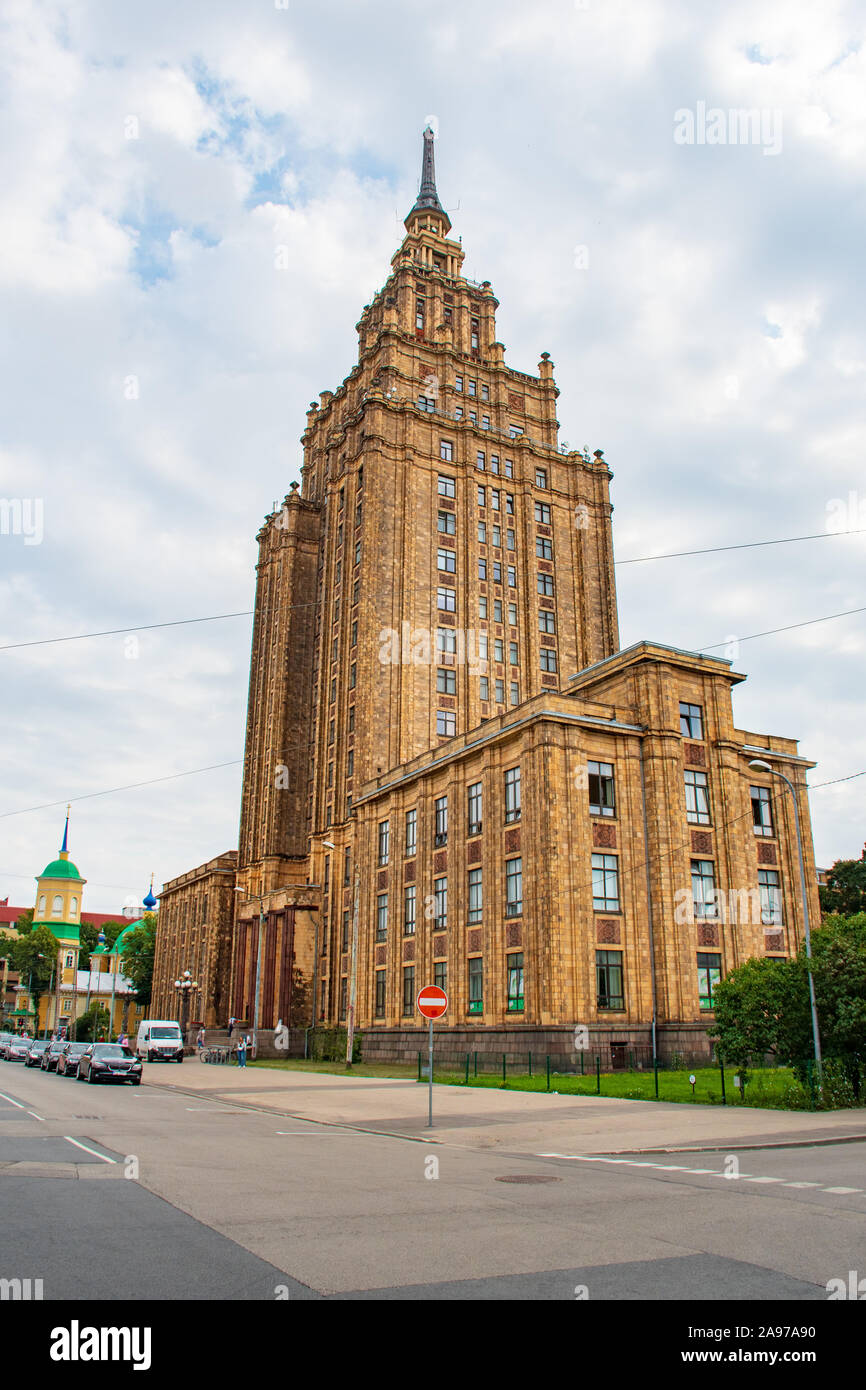 Académie des sciences de Lettonie, Riga, Lettonie. Gratte-ciel de l'ère de Staline, l'architecture stalinienne, l'Union Soviétique Banque D'Images