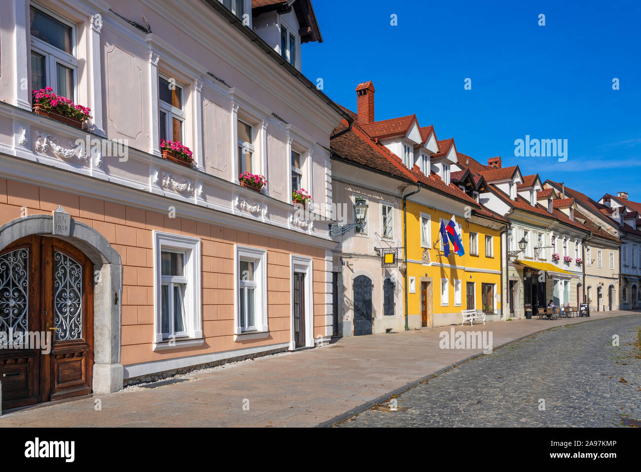 Une rue piétonne de Kamnik, la Slovénie, l'Europe. Banque D'Images