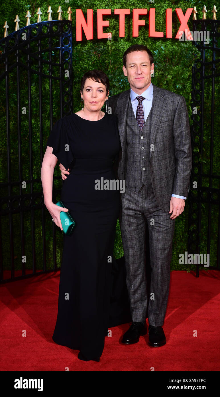 Olivia Colman et Tobias Menzies arrivant pour la saison de la Couronne Trois Premiere tenue au Curzon Mayfair, Londres. Banque D'Images
