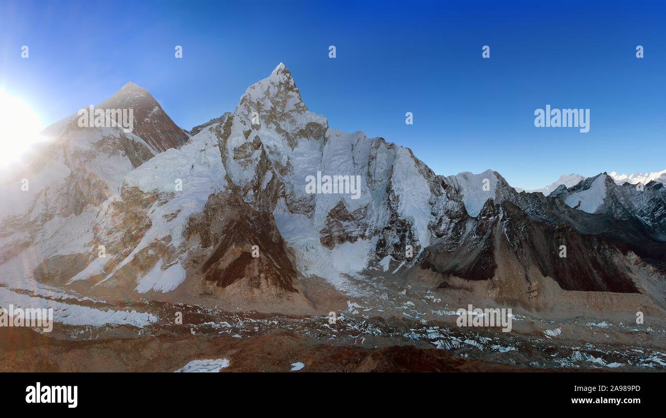 Paysage alpin dans l'Himalaya, au Népal. Banque D'Images