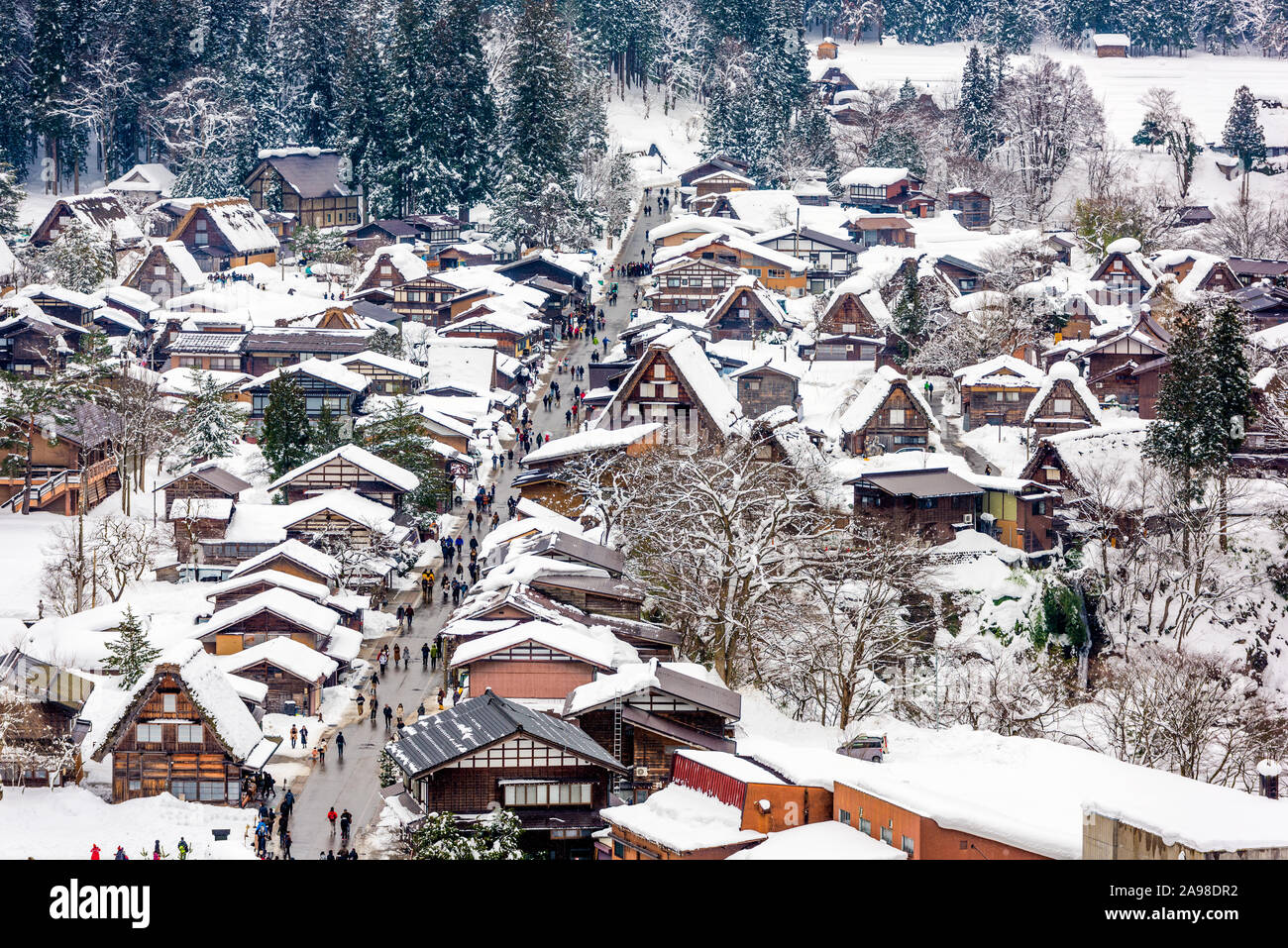 Shirakawago Gifu, Japon, village historique en hiver. Banque D'Images