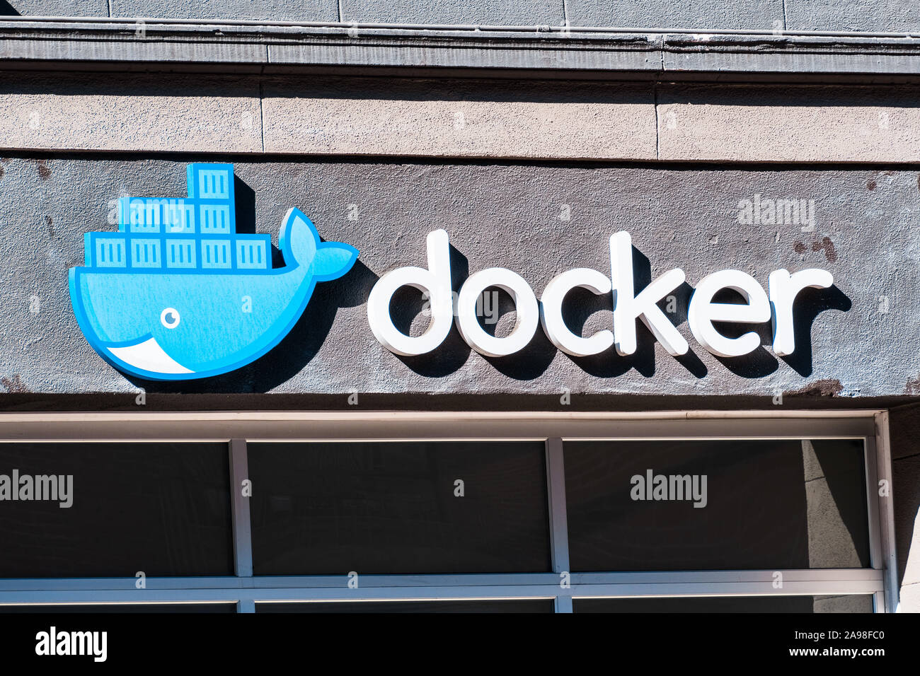 Nov 2, 2019 San Francisco / CA / USA - Docker, Inc siège, l'entreprise derrière le développement de Docker, un projet open-source qui automatise la d Banque D'Images