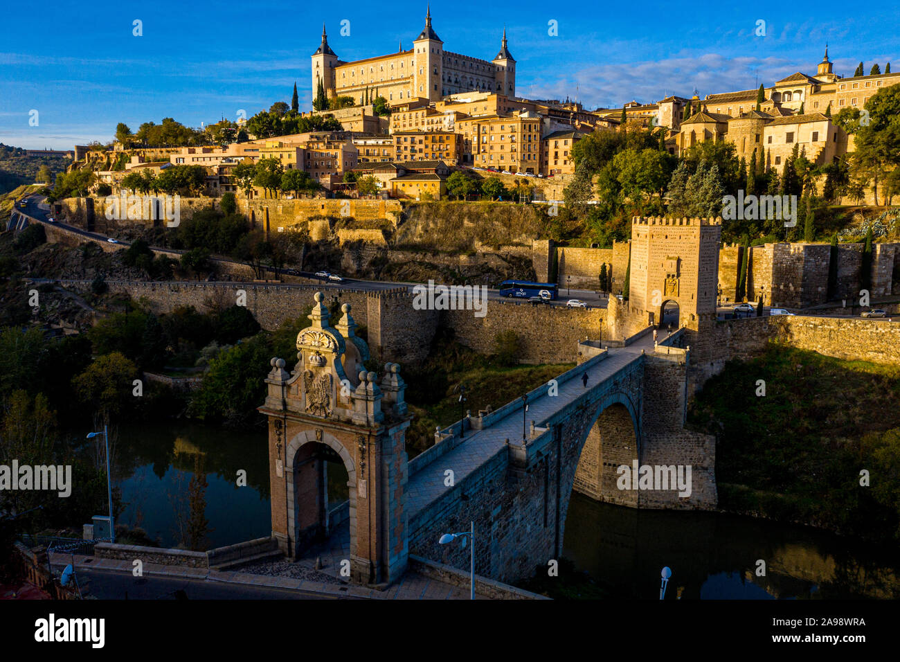 Pont d'Alcantara, Alcázar de Toledo, Toledo, Espagne Banque D'Images