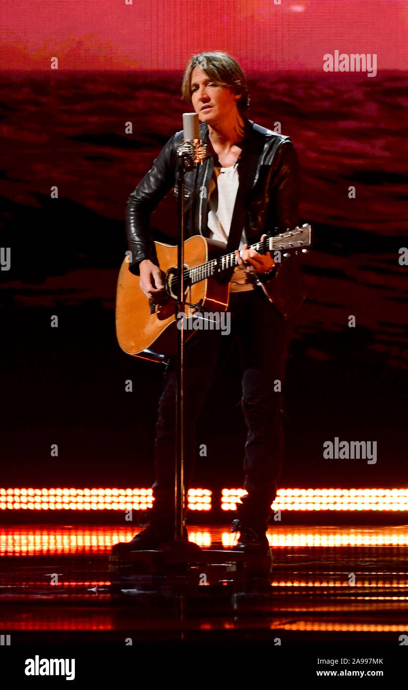 14 novembre 2035, Nashville, TN, USA : 13 novembre 2019 - Nashville, Tennessee - Keith Urban. La 51e édition des CMA Awards, la plus grande soirée de musique country, s'est tenue à Bridgestone Arena. Crédit photo : Laura Farr/AdMedia Banque D'Images