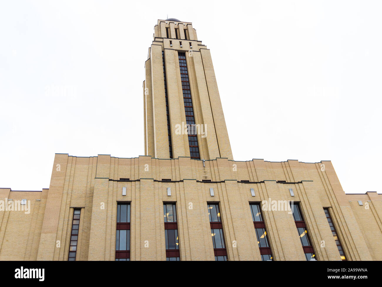 L'Université de Montréal (Québec, Canada). Le campus principal est situé sur la pente nord du mont Royal, à l'Outremont et Côte-des-Neiges les quartiers. Banque D'Images