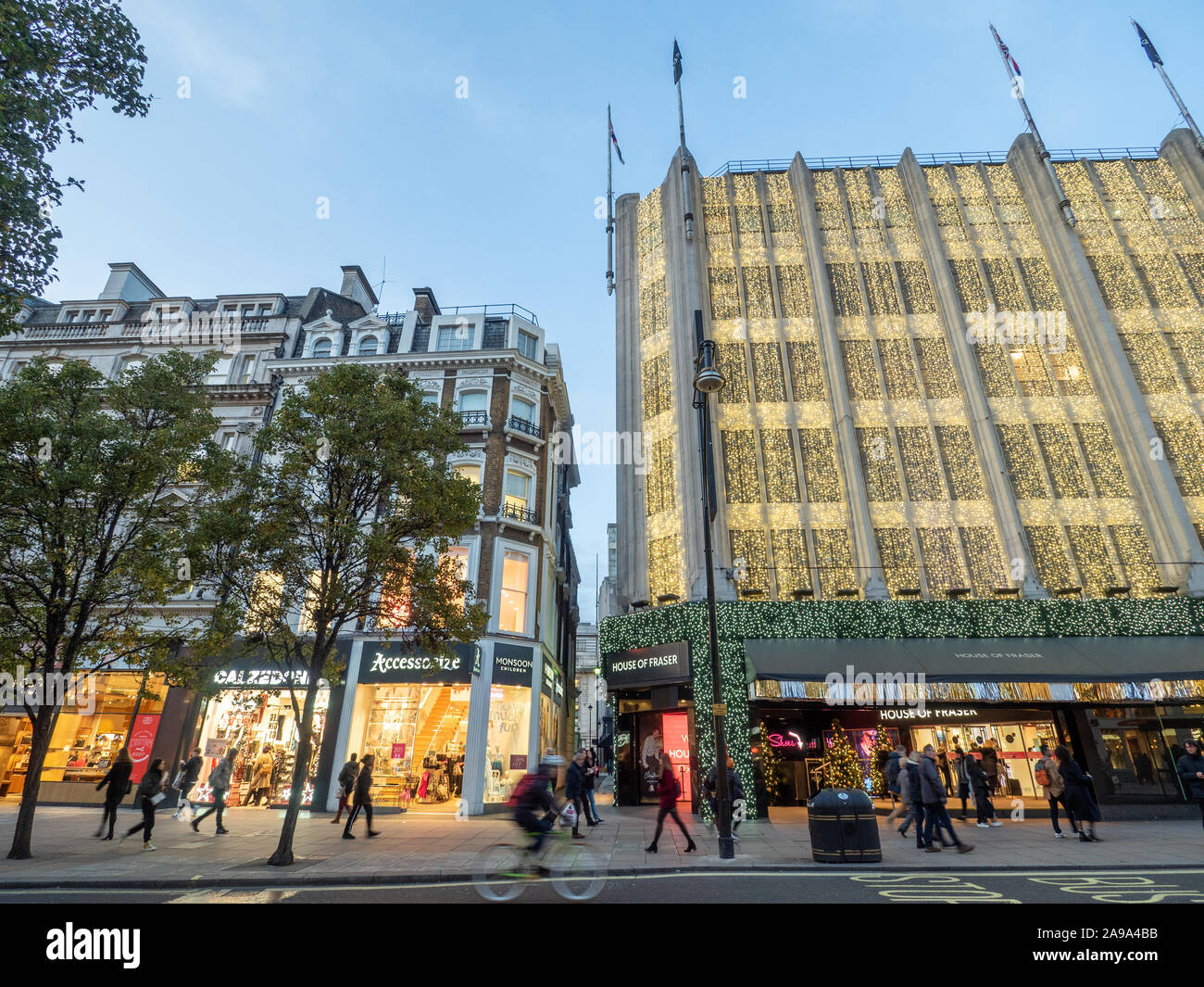 Décorations de Noël à Oxford Street, Londres. Banque D'Images