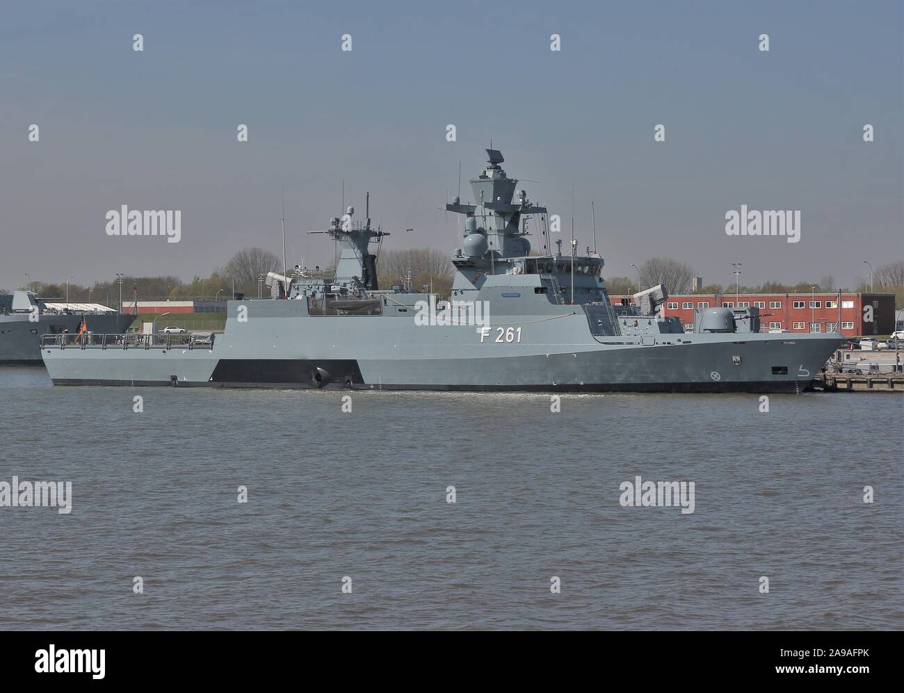 Corvette F 261 Allemand MAGDEBURG amarré à la base navale de Wilhelmshaven, Allemagne Banque D'Images