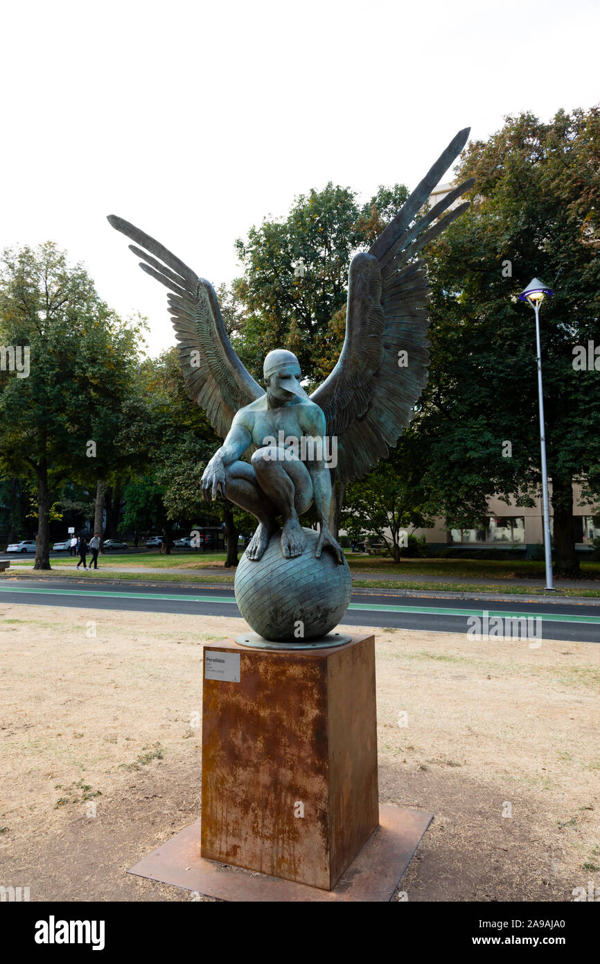 Perselidas "Angel", une partie de la "Ailes de la ville" de l'installation d'art public bt Jorge Marin. Centre Commercial Capitol, Sacramento, Californie, USA Banque D'Images